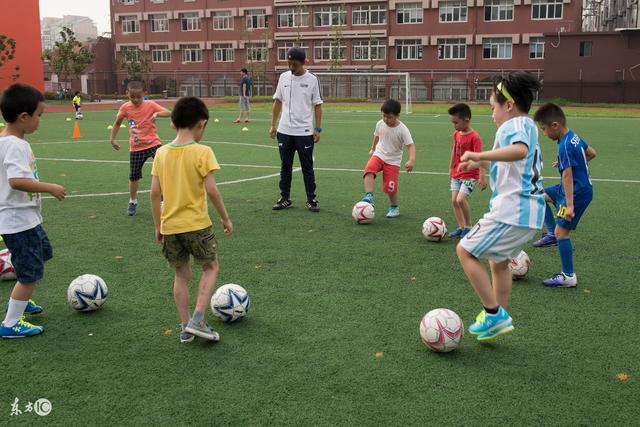 中国男篮vs塞尔维亚KK FMP二番战名单：徐昕庞峥麟领衔 杨曦皓在列